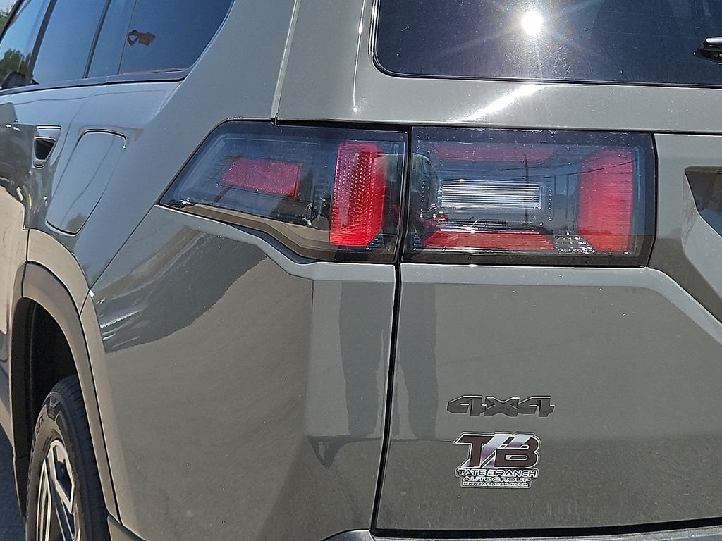 New 2026 Sting-Gray Clear-Coat Exterior Paint Jeep Laredo image 10