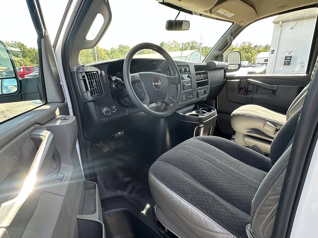Used 2019 White GMC Work Van image 17