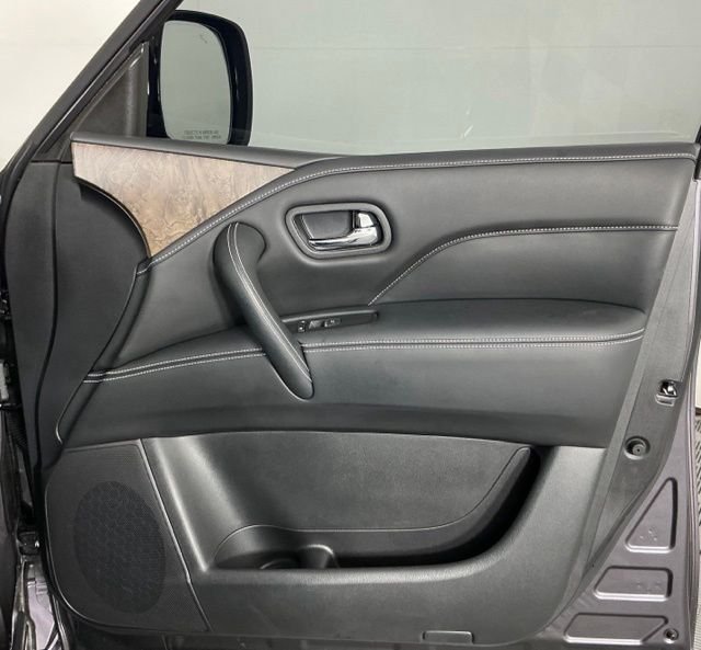 Used 2024 Gray INFINITI Premium Select image 31