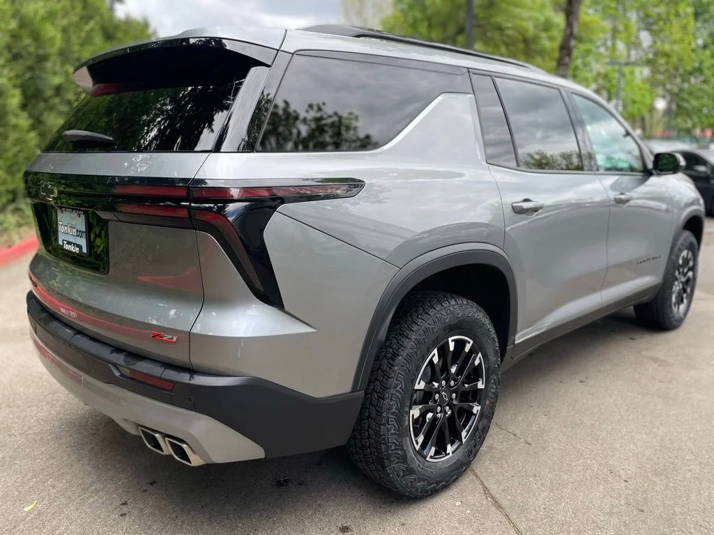 Used 2025 Sterling Gray Metallic Chevrolet Z71 image 5