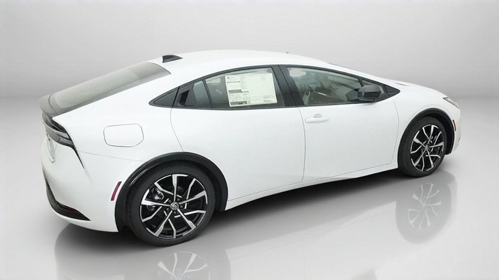 New 2026 Wind Chill Pearl Toyota XSE image 35