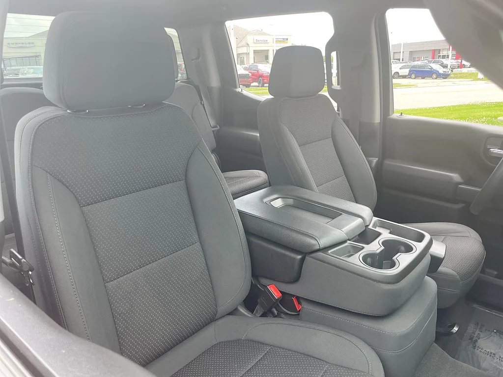 Used 2021 RED HOT Chevrolet Custom Trail Boss image 25