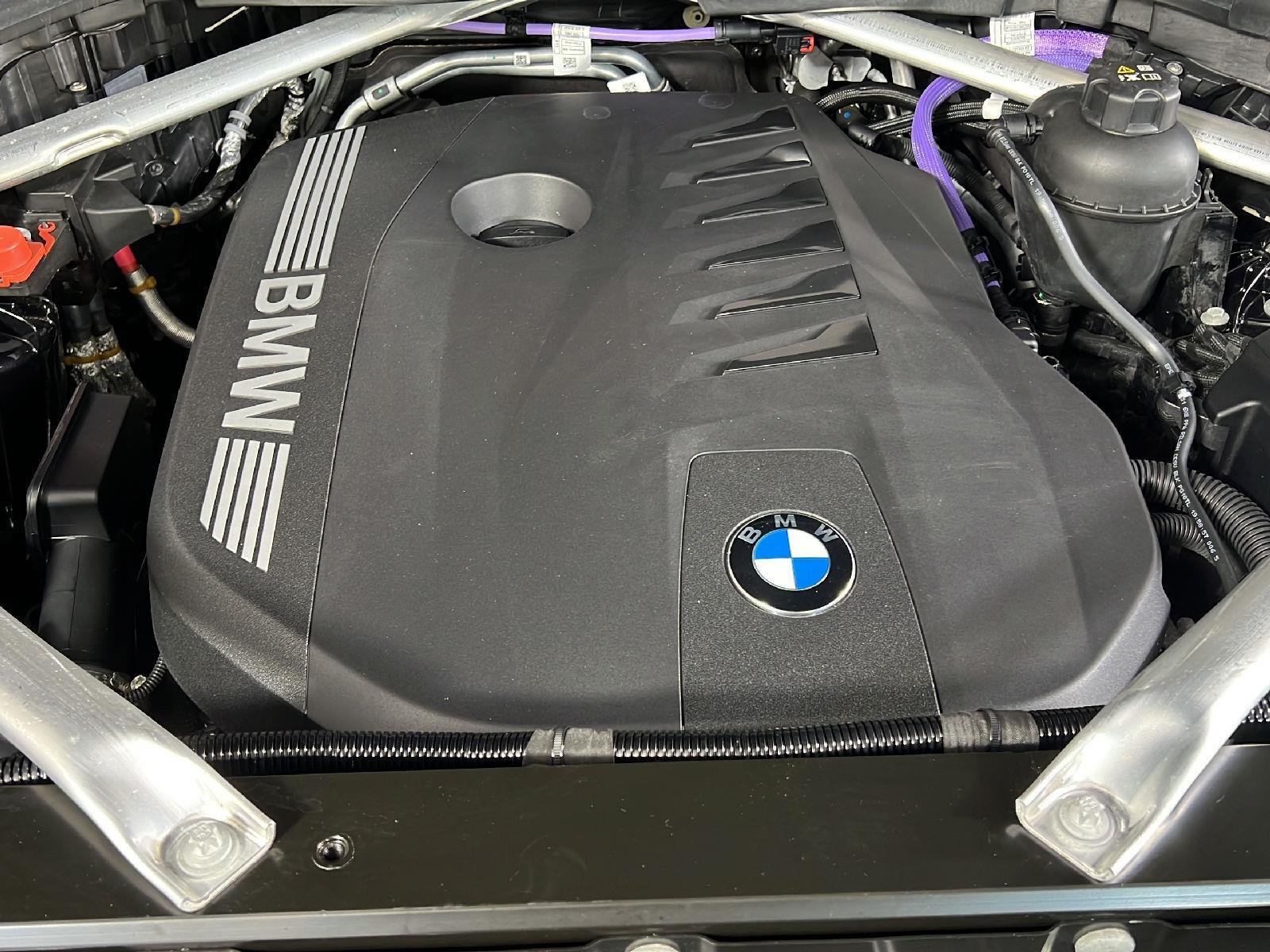 Used 2025 Black Sapphire Metallic BMW xDrive40i image 27