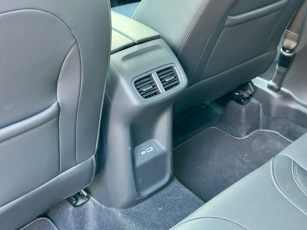 Used 2023 Blue Buick Essence image 17