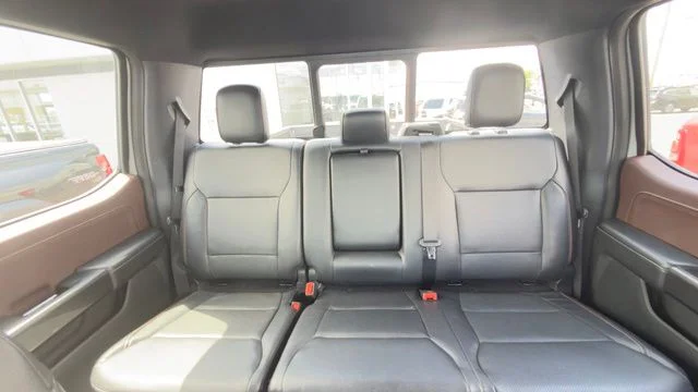 Used 2023 White Ford Lariat image 27