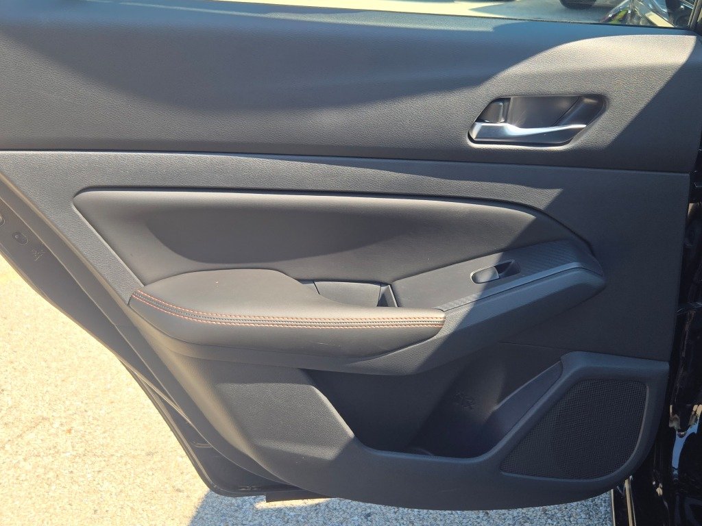 Used 2022 Black Nissan 2.5 SR image 18