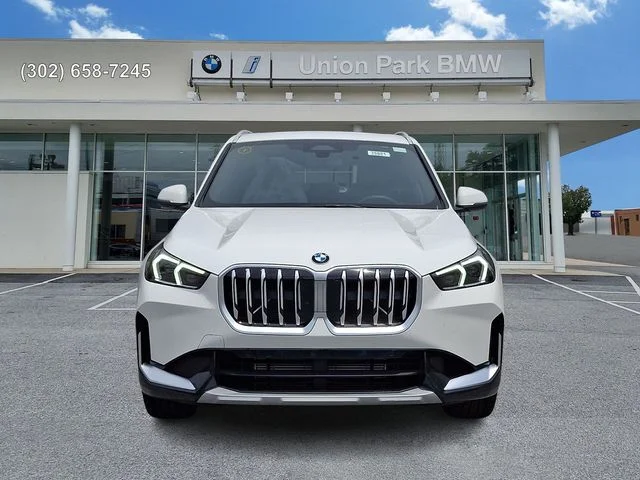 New 2026 Alpine White BMW xDrive28i image 2