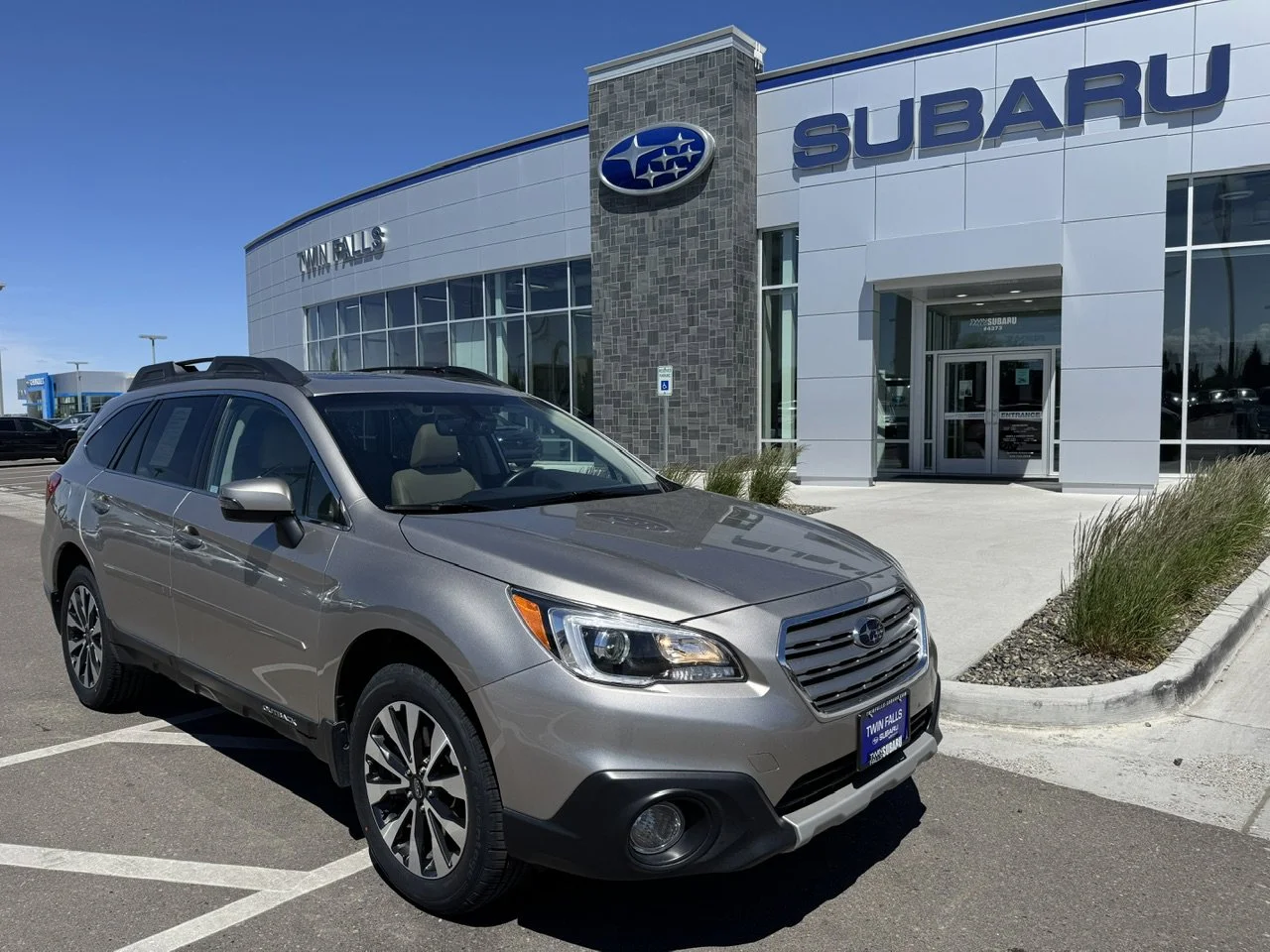 2017 Subaru Outback 2.5i Limited's photo
