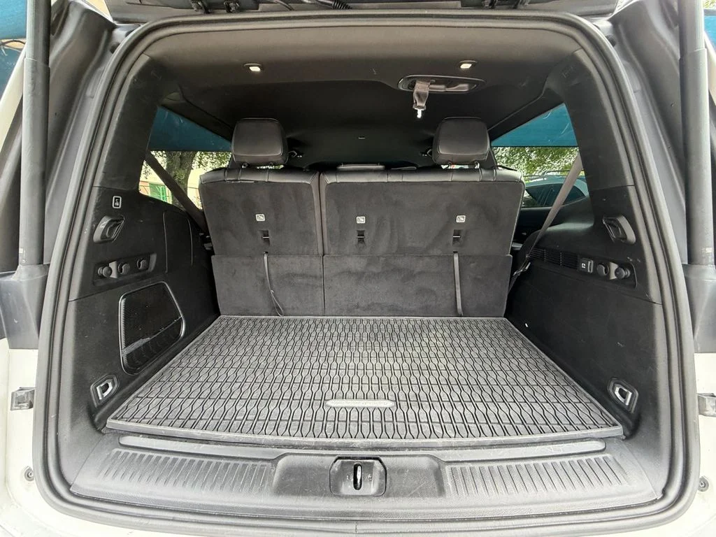 Used 2024 White Jeep Series II image 19