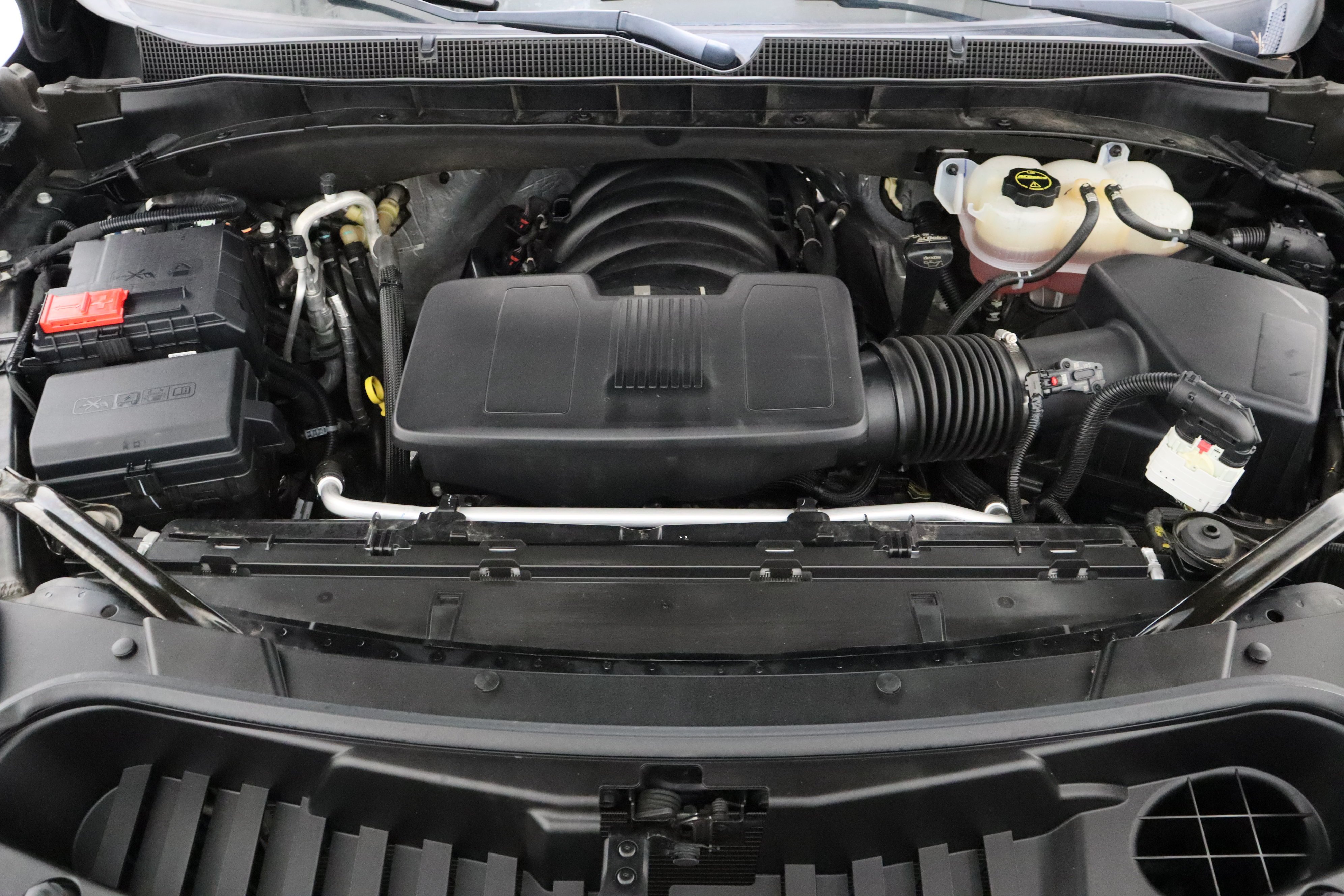 Used 2024 Black Chevrolet Z71 5.3L image 42