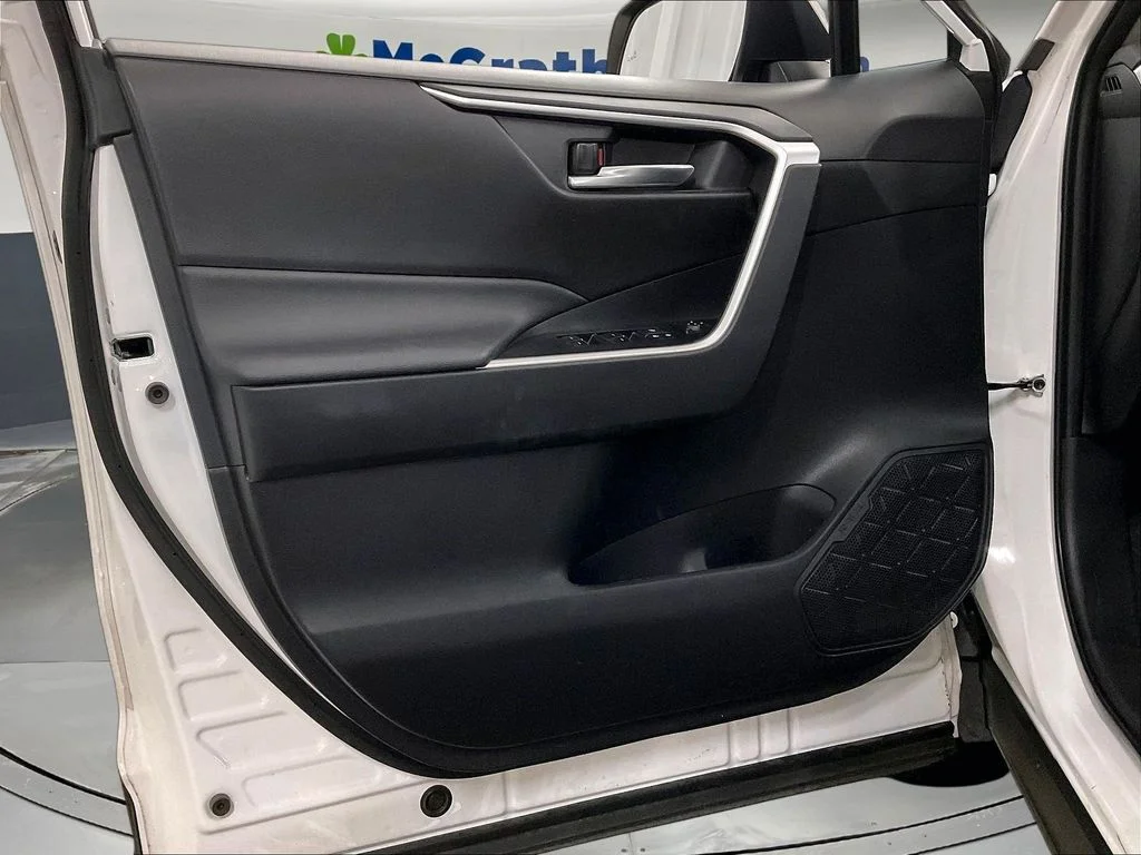 Certified Used 2024 White Toyota XLE image 27
