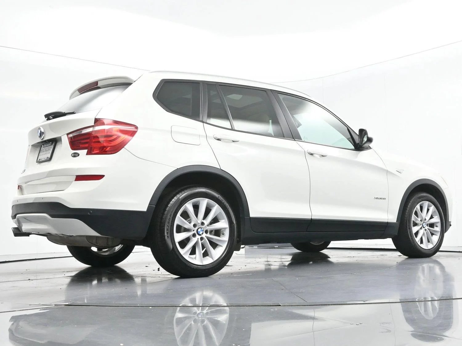 Used 2017 Alpine White BMW xDrive28i image 48