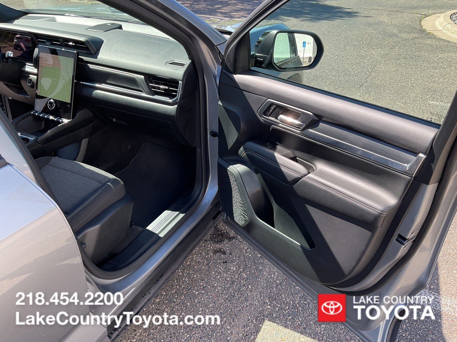 Used 2025 Graphite Gray GMC Elevation image 26
