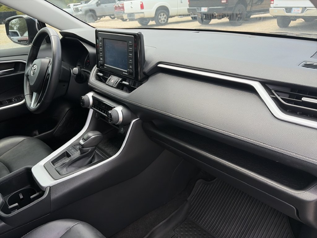 Used 2022 Gray Toyota XLE Premium image 31