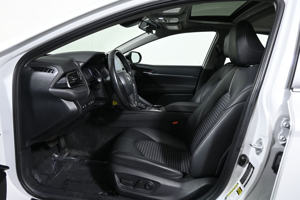 Used 2024 White Toyota SE image 3