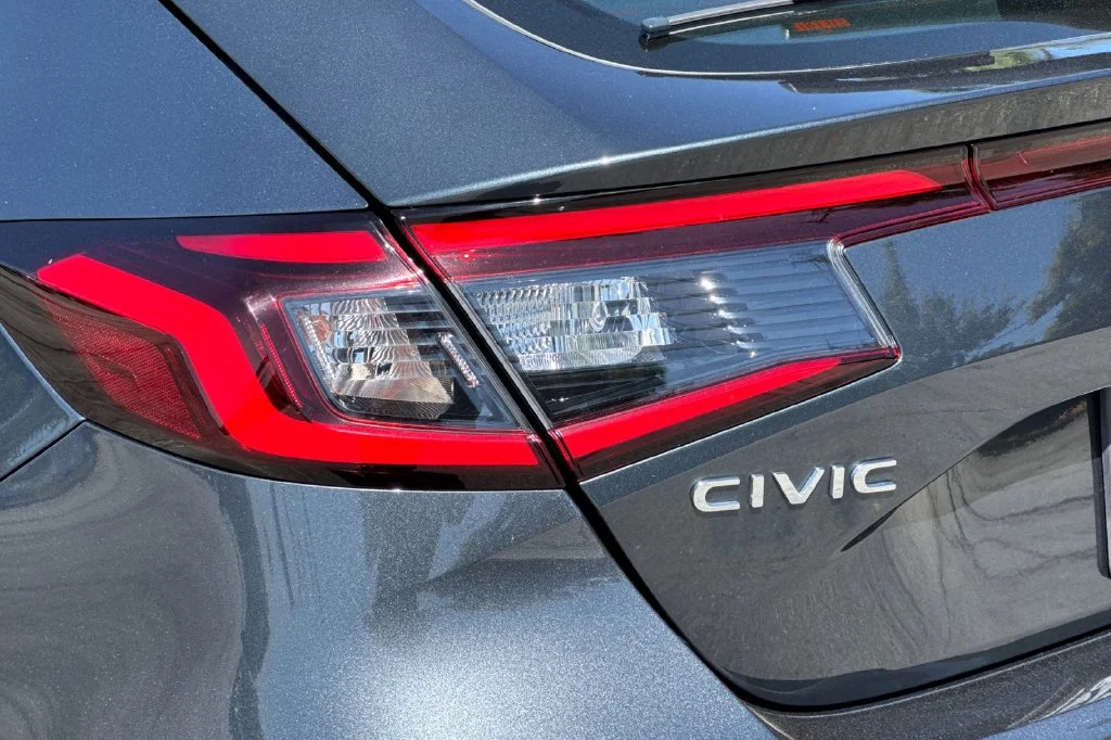 Certified Used 2024 Meteorite Gray Metallic Honda EX-L image 32