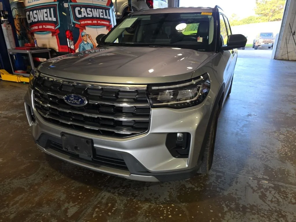 Used 2025 Silver Ford Active image 5