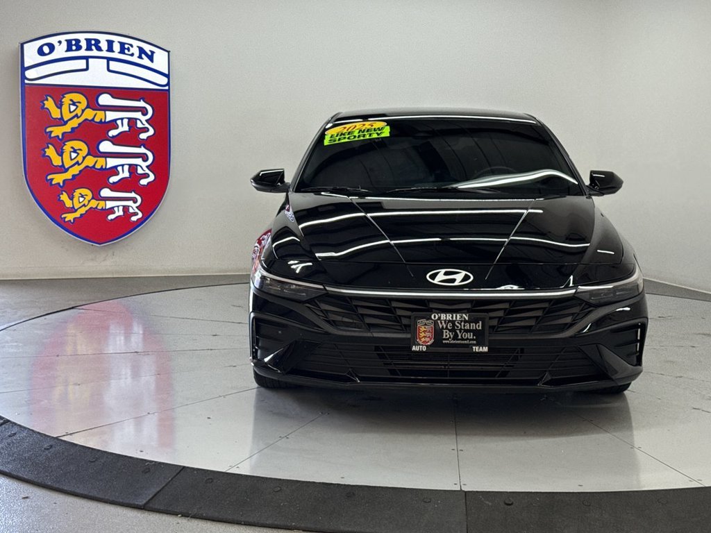 Used 2025 Abyss Black Hyundai SEL Sport image 10