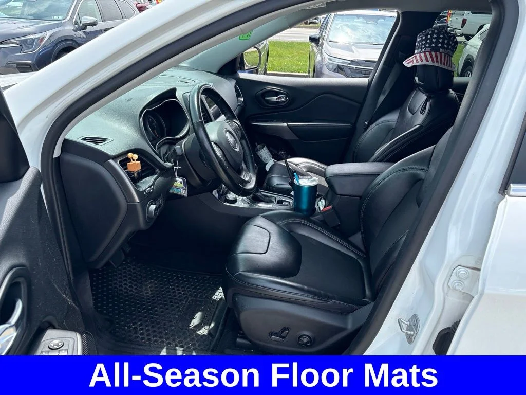 Used 2020 White Jeep Latitude Plus image 15