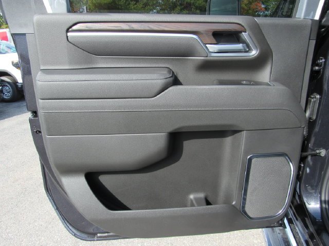 New 2026 Titanium Rush Metallic GMC SLT image 28
