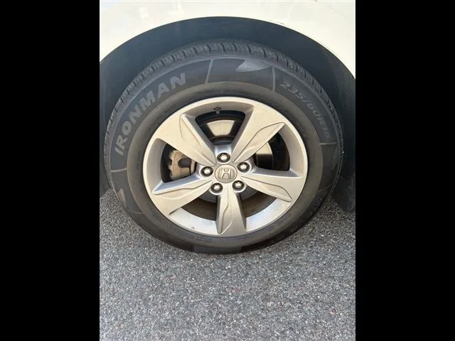 Used 2020 White Honda EX-L image 17