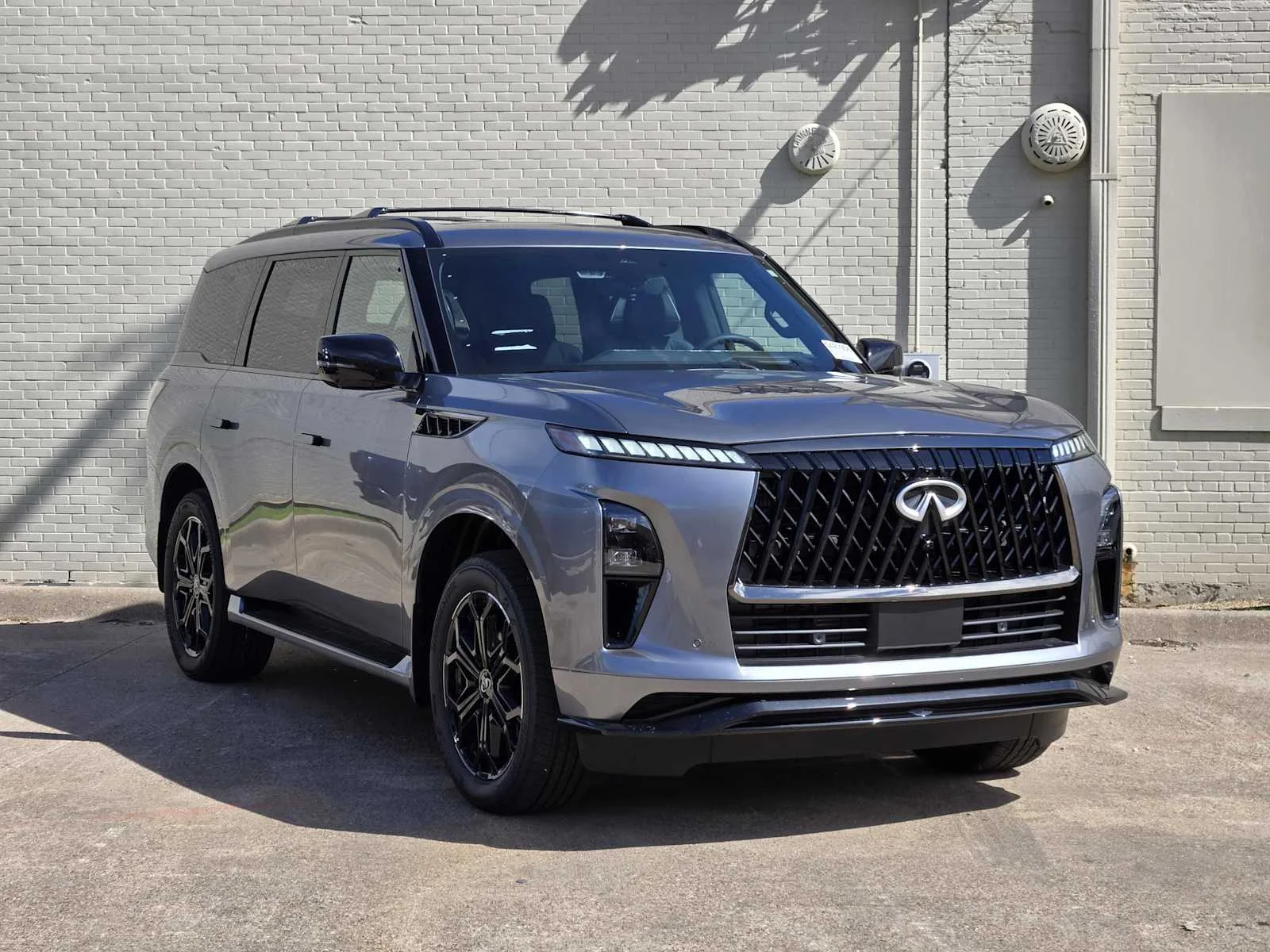 New 2026 DYNAMIC METAL INFINITI Sport 4WD image 2