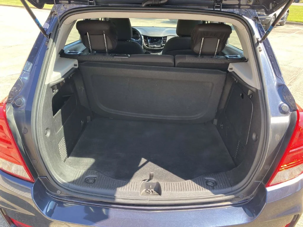 Used 2018 Blue Chevrolet LS image 10