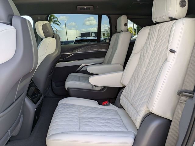 2025 Cadillac Escalade IQ Luxury 1 - Photo 15
