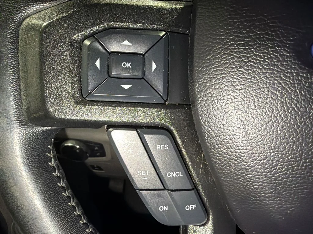 Used 2017 LIGHTNING BLUE Ford XLT image 26