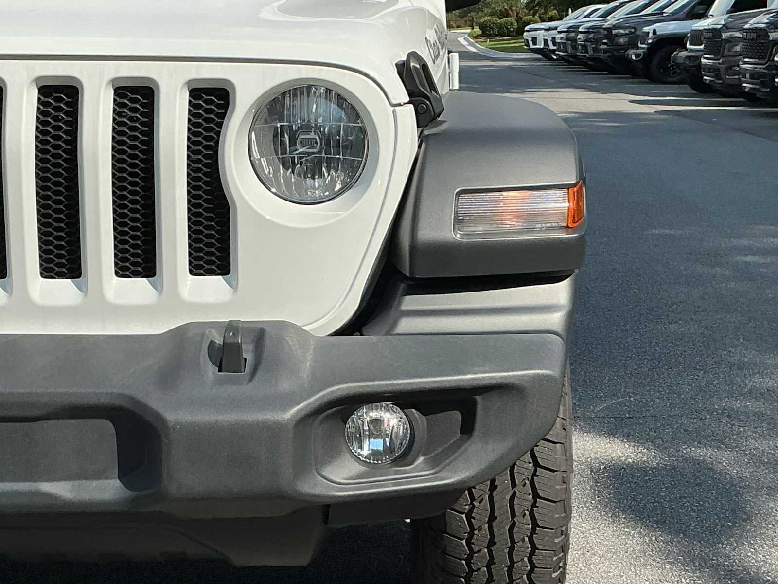 Used 2023 Bright White Clearcoat Jeep Sport S image 11