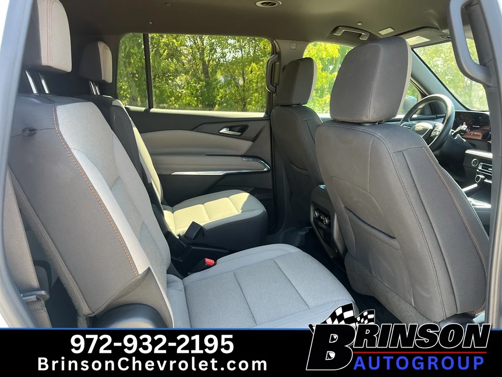 Used 2026 Summit White Chevrolet FWD LT image 6