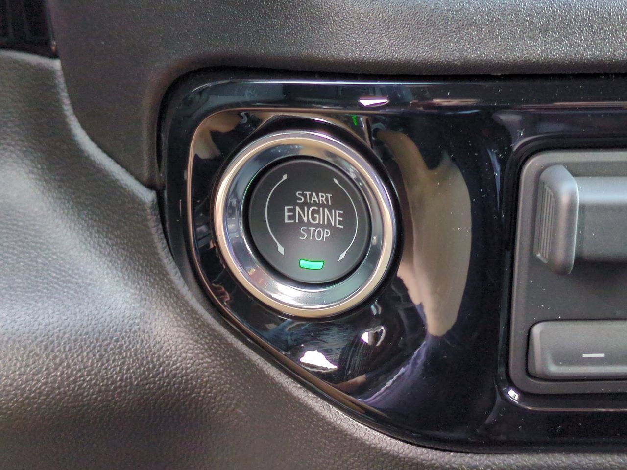 2026 GMC Sierra 1500 SLE - Photo 17