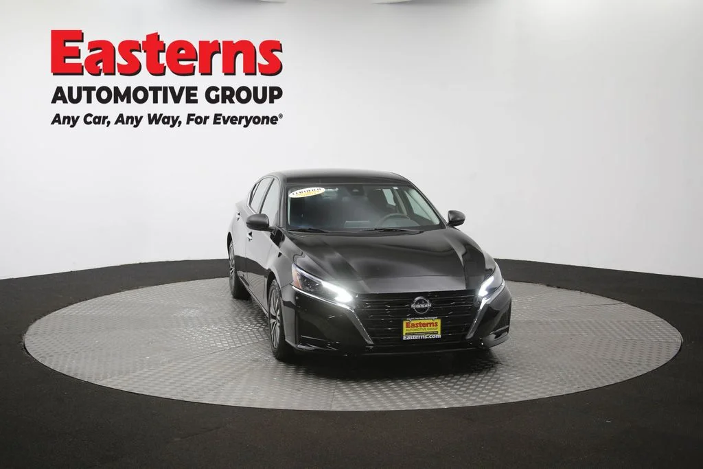 Used 2024 Black Nissan 2.5 SV image 51
