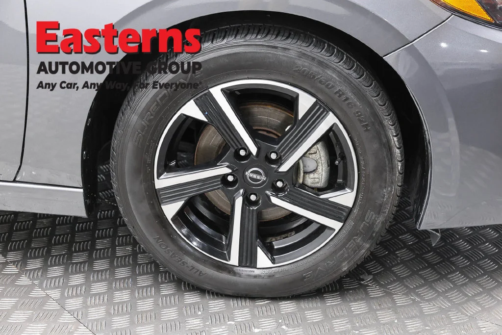 Used 2024 Gray Nissan SV image 31