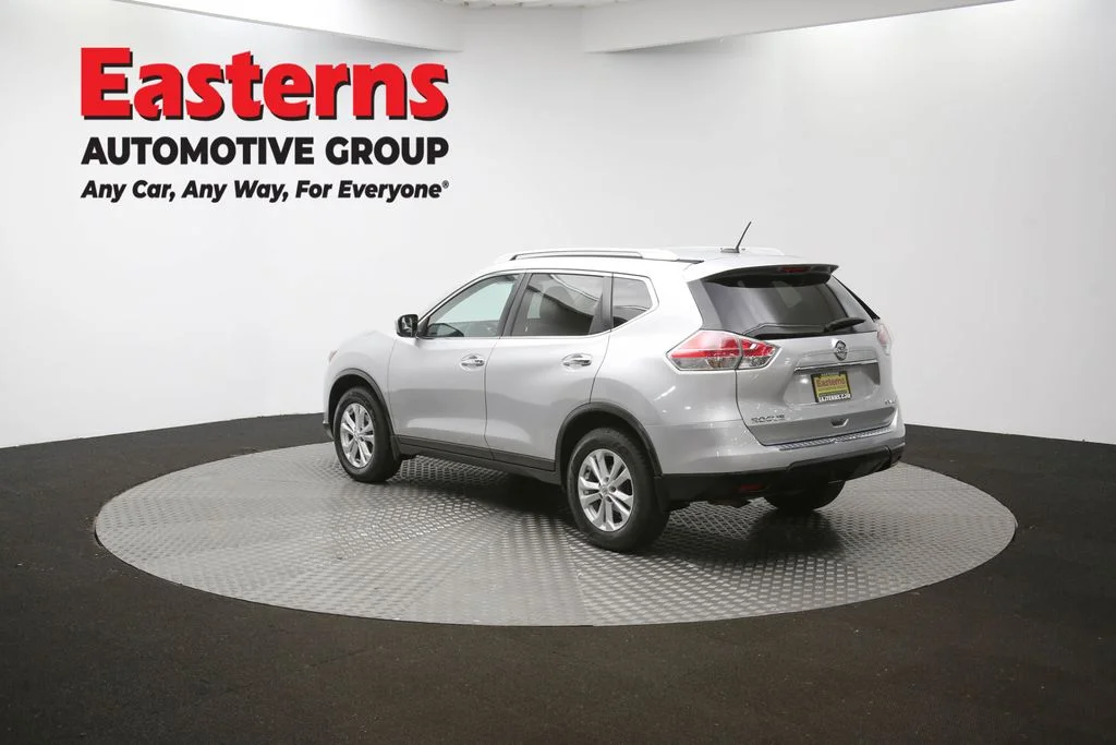 Used 2016 Silver Nissan SV image 61