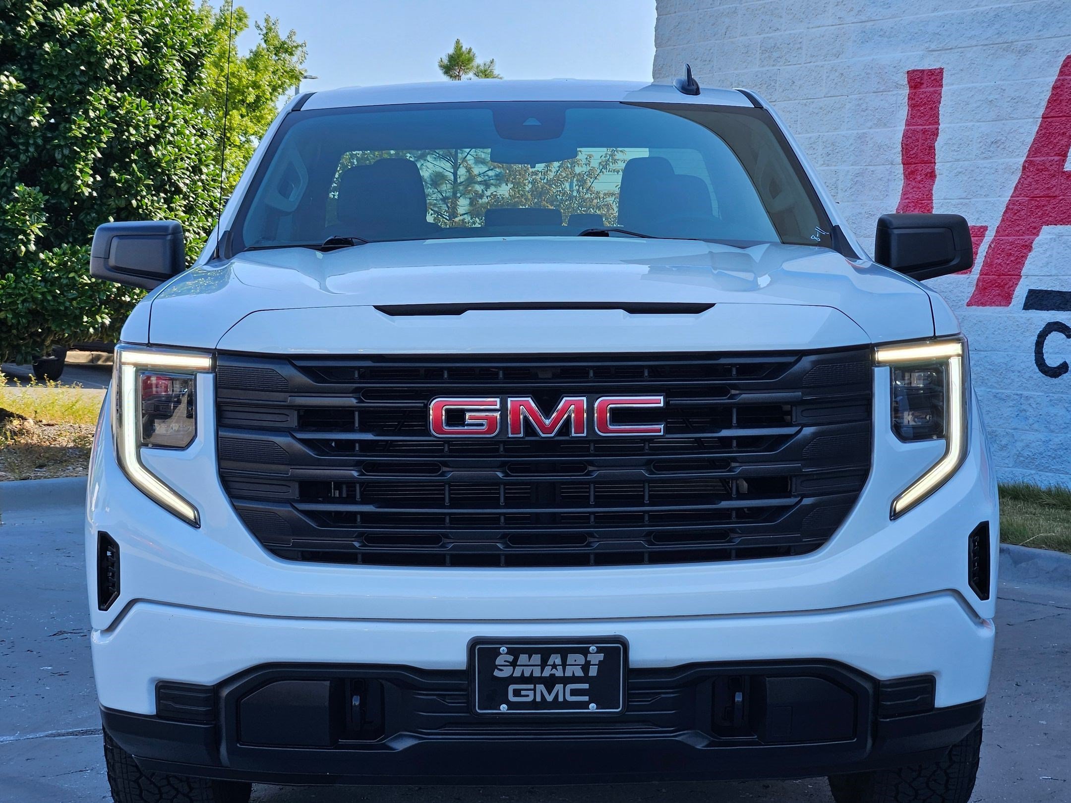 Used 2025 GMC Sierra 1500 Pro with VIN 1GTRUAEDXSZ314699 for sale in Little Rock