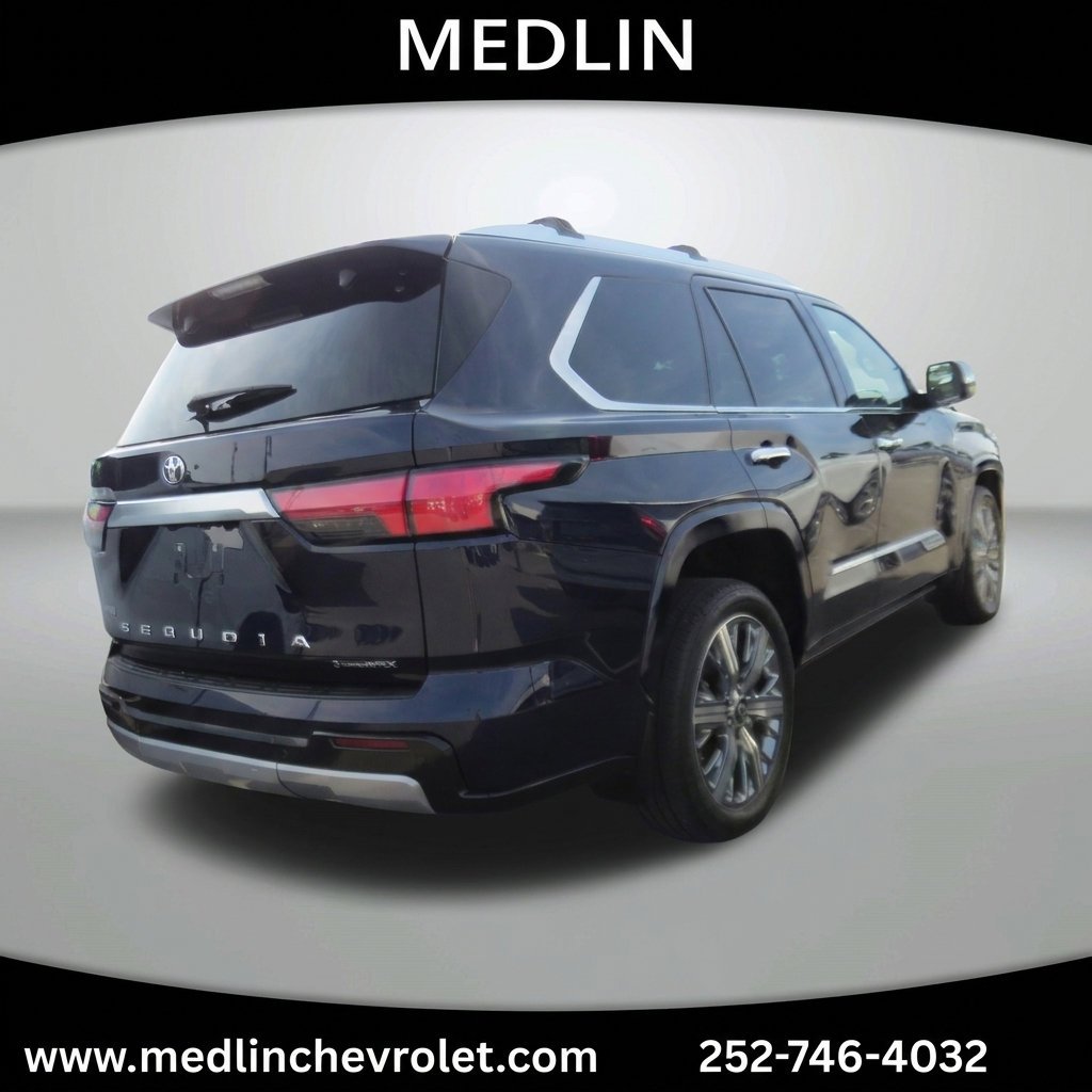 Used 2025  Toyota SR5 image 5
