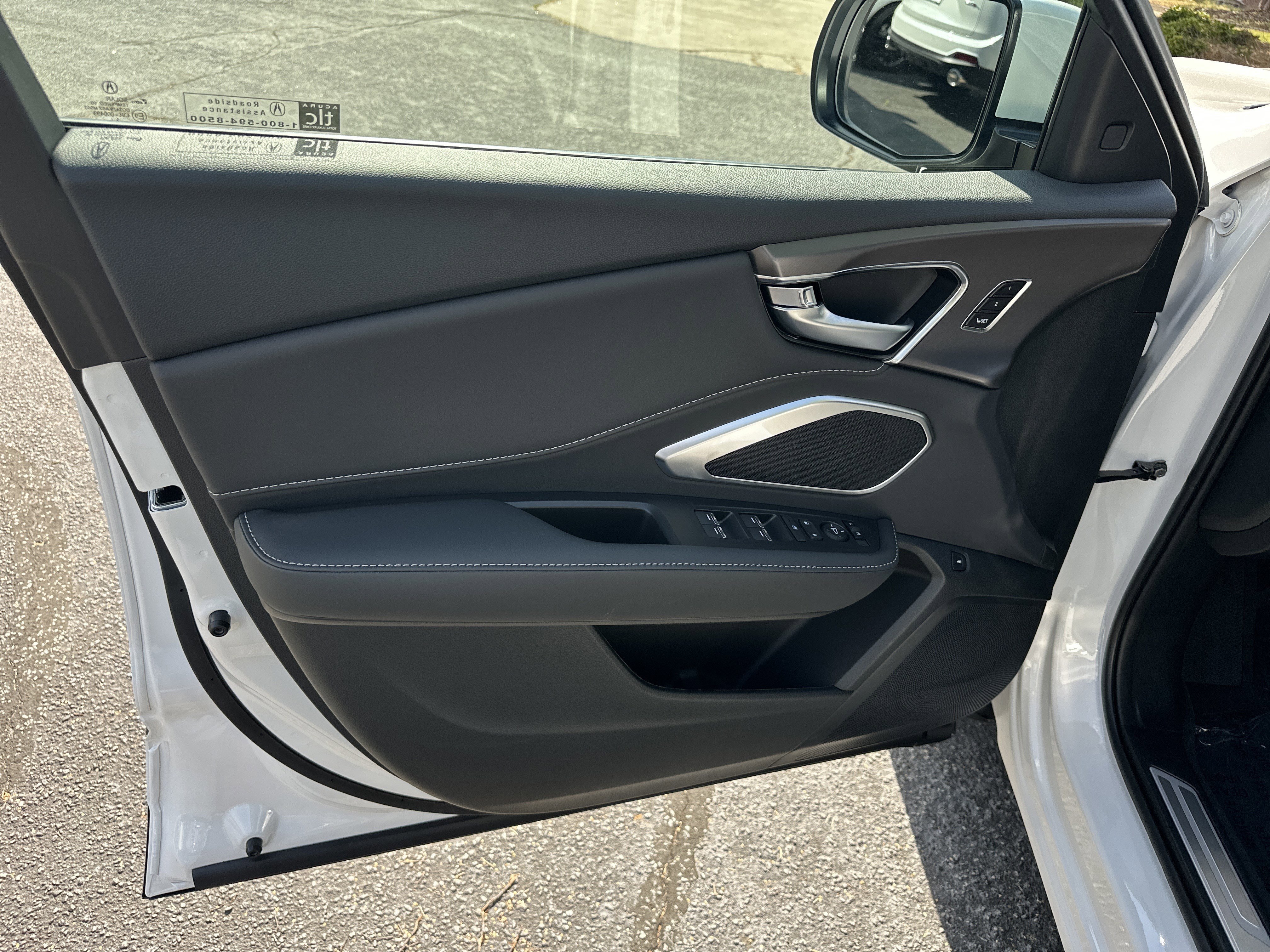 New 2026 Platinum White Pearl Acura  image 10