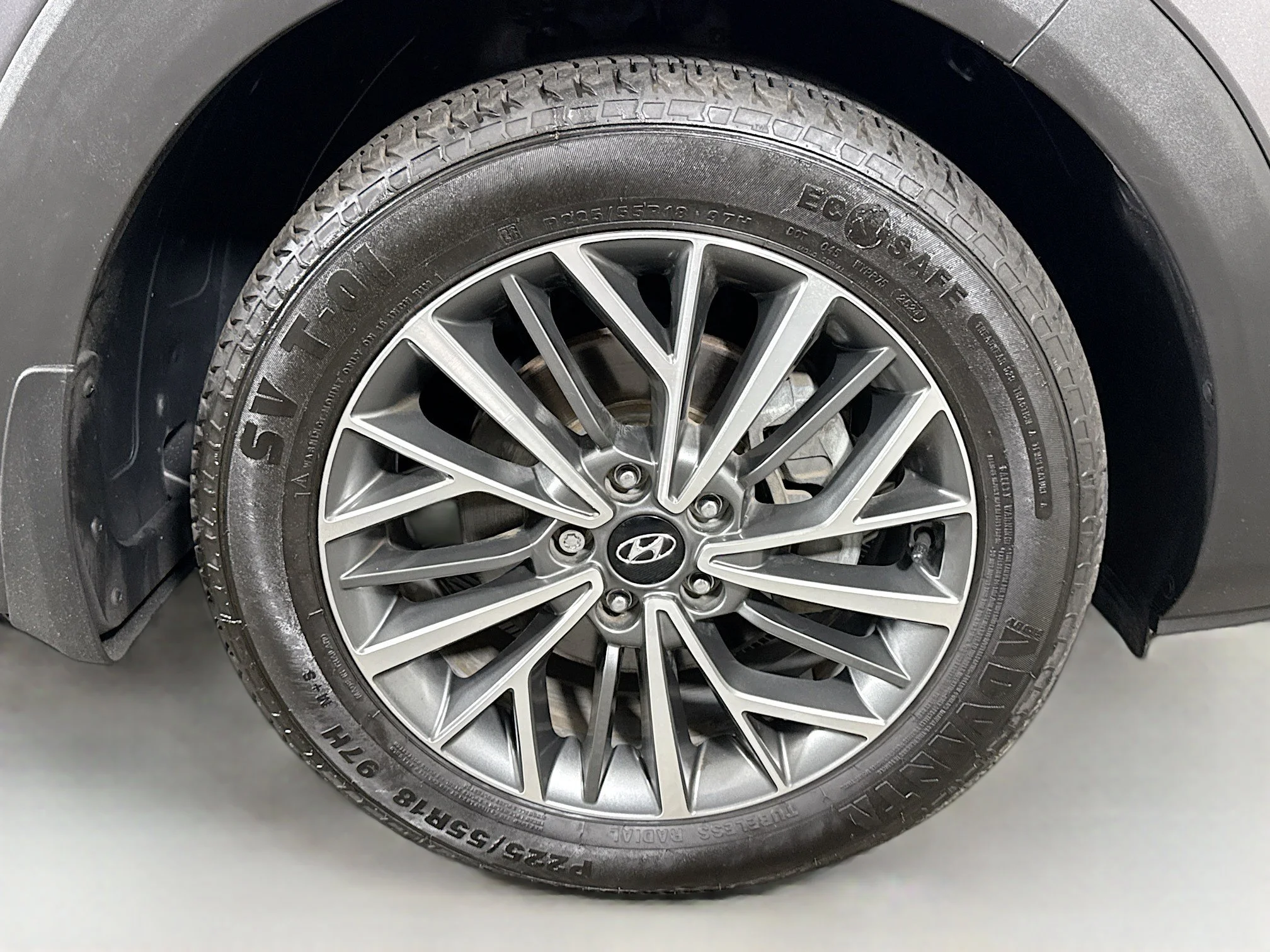 Used 2021 Magnetic Force Hyundai Limited image 28