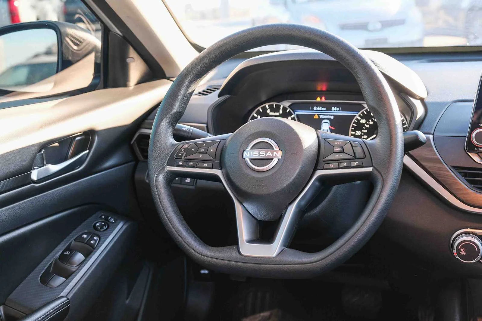 Used 2024 Brilliant Silver Metallic Nissan 2.5 SV image 17