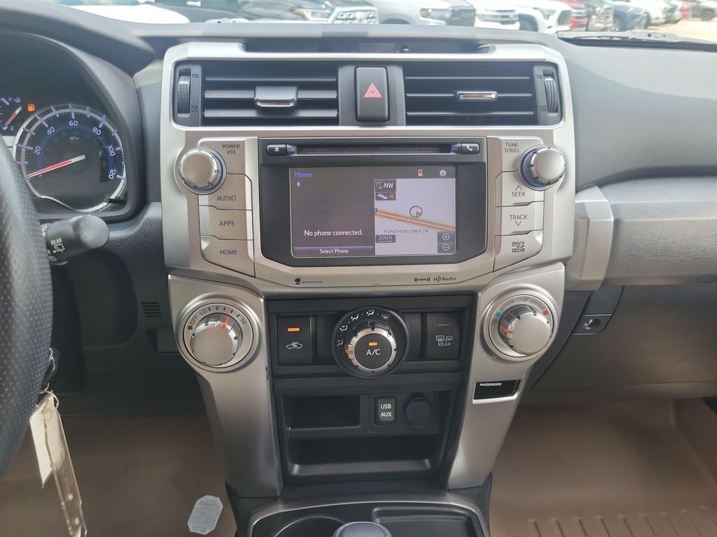 Used 2017 White Toyota SR5 Premium image 26