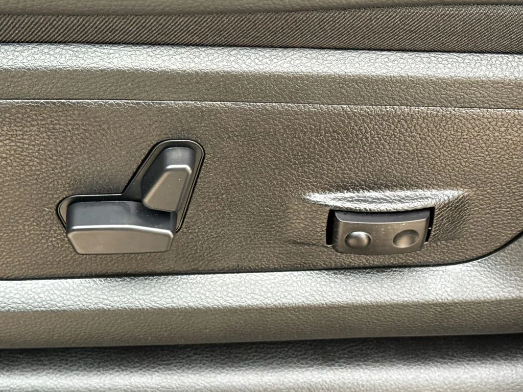 New 2026 Ceramic Gray Clear-Coat Exterior Paint RAM Laramie image 23
