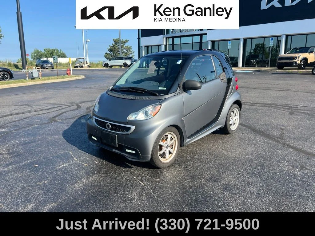 Used 2015 Gray smart Passion image 11