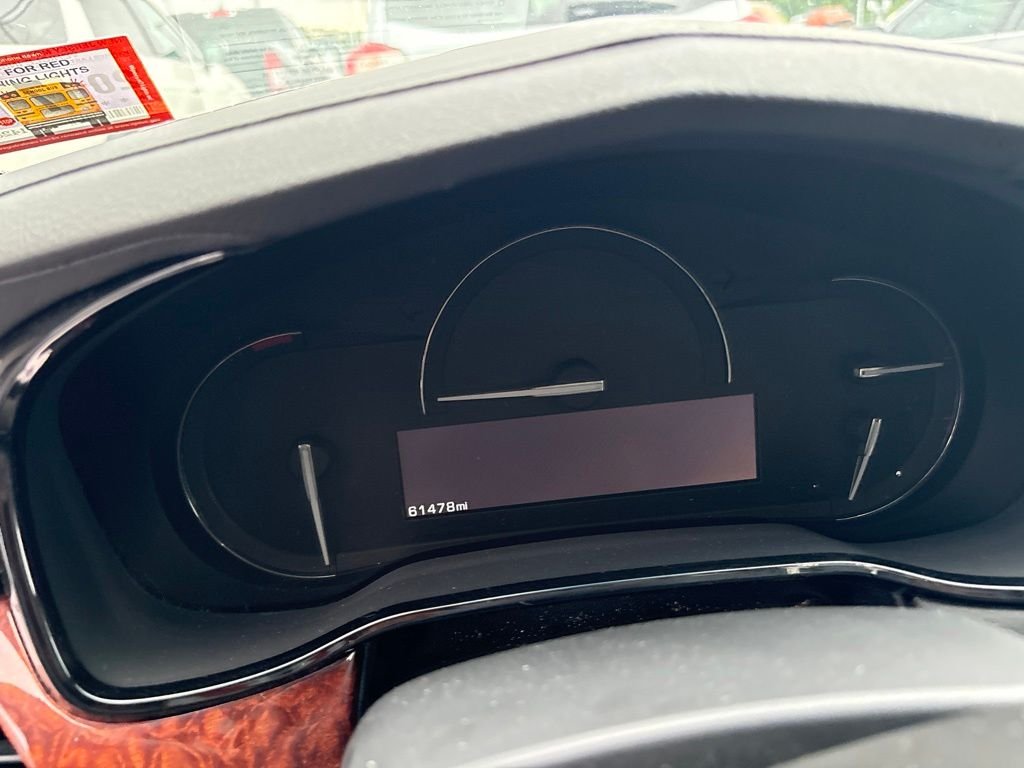 Used 2019 White Cadillac 2.0L Turbo image 5