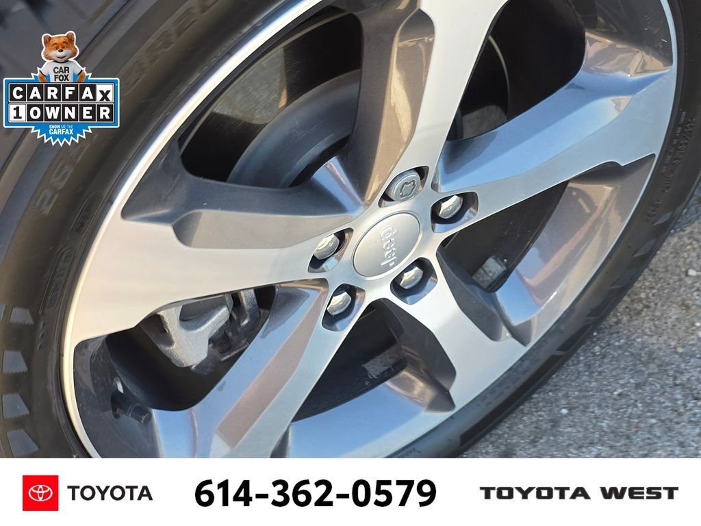 Used 2022 Black Jeep 4xe image 10