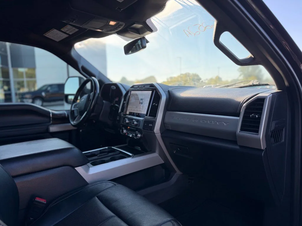 Used 2022 Black Ford Lariat image 9