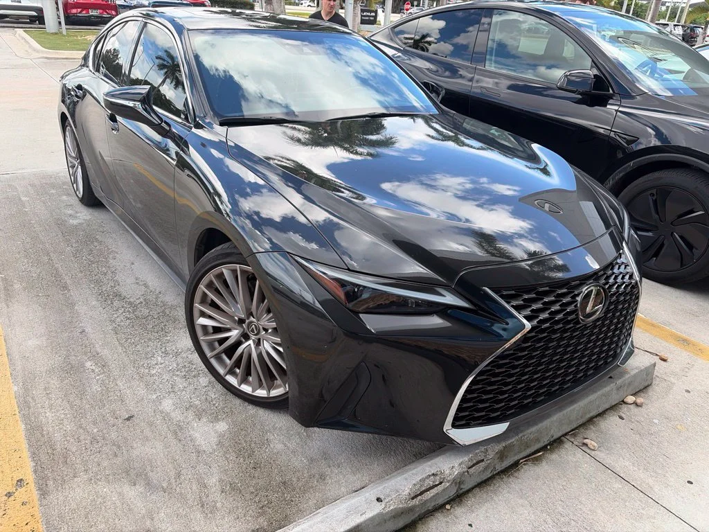 2023 Lexus IS