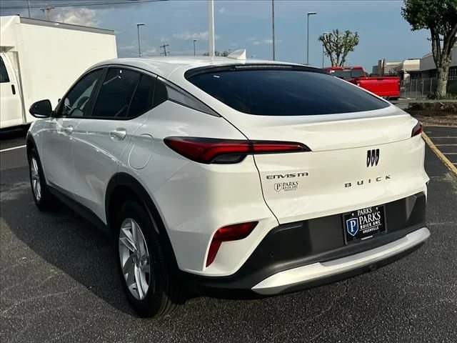New 2026 Summit White Buick Preferred image 8
