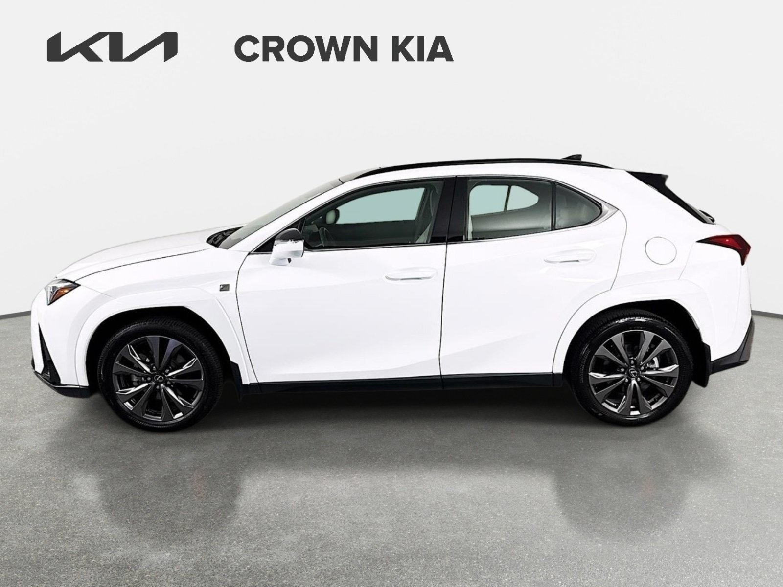 Used 2025 Ultra White Lexus UX 300h F SPORT Design image 8