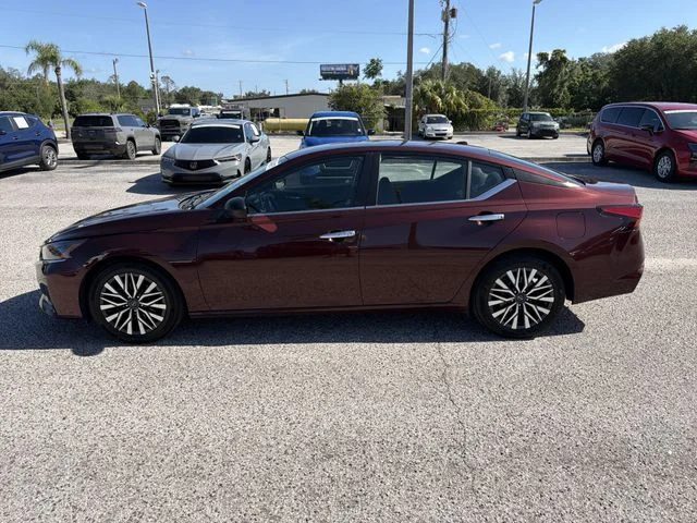 Used 2024 Red Nissan 2.5 SV image 7